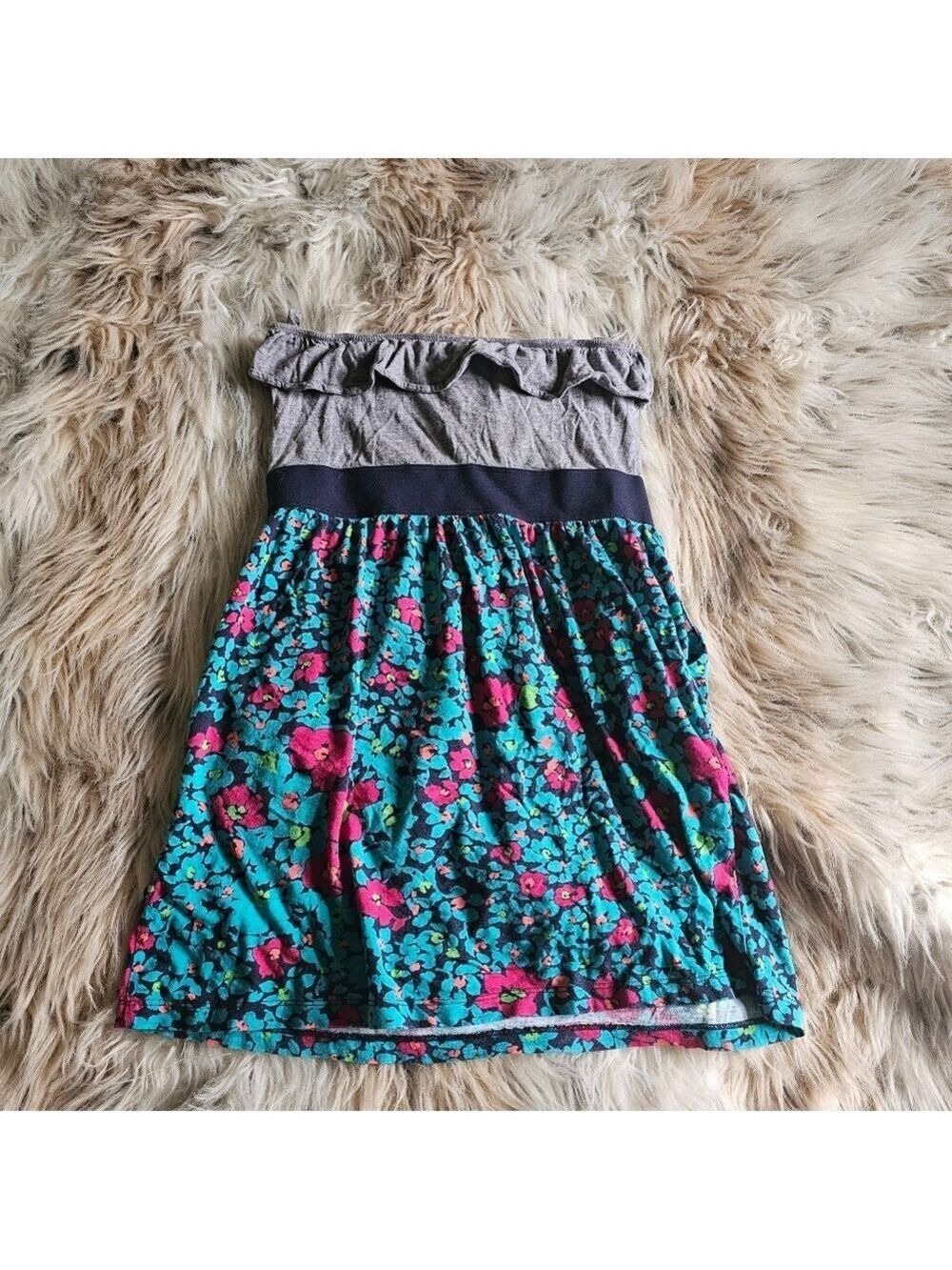 Garage Floral Strapless Ruffle Top - Picture 2 of 4